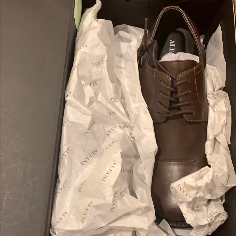 Mens dress shoe